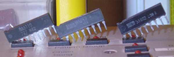 ba6110 and ba662a chips (click for larger image)